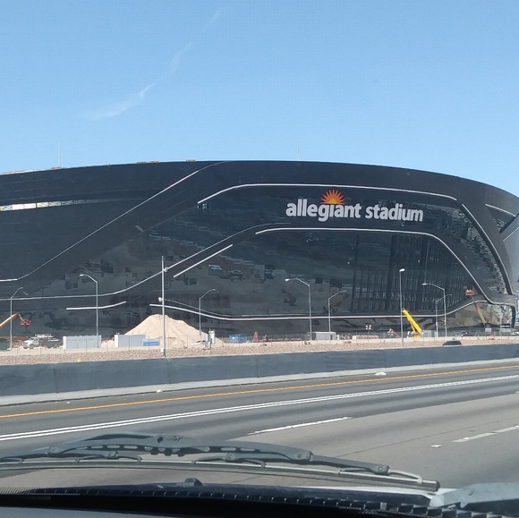 Meet your Posher - Picture 7 of 16